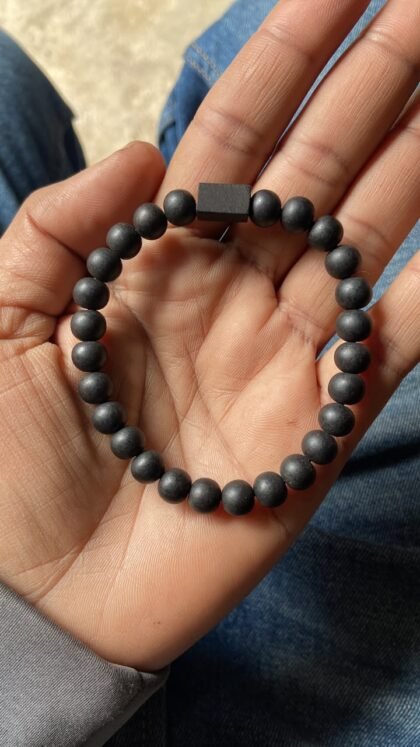 Karungali with Box Design 8 mm Bracelet